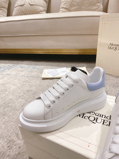 Sneakers & Shoes