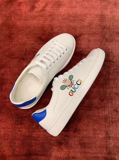 Sneakers & Shoes