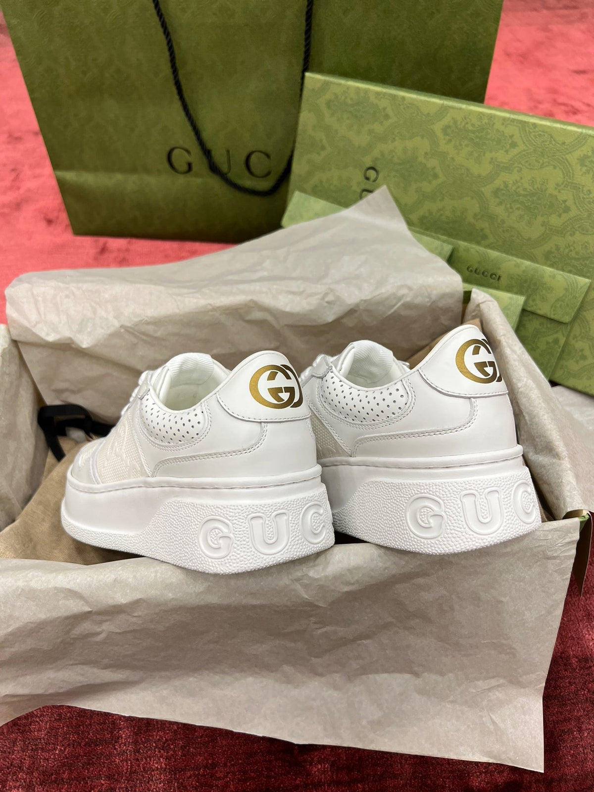 Sneakers & Shoes