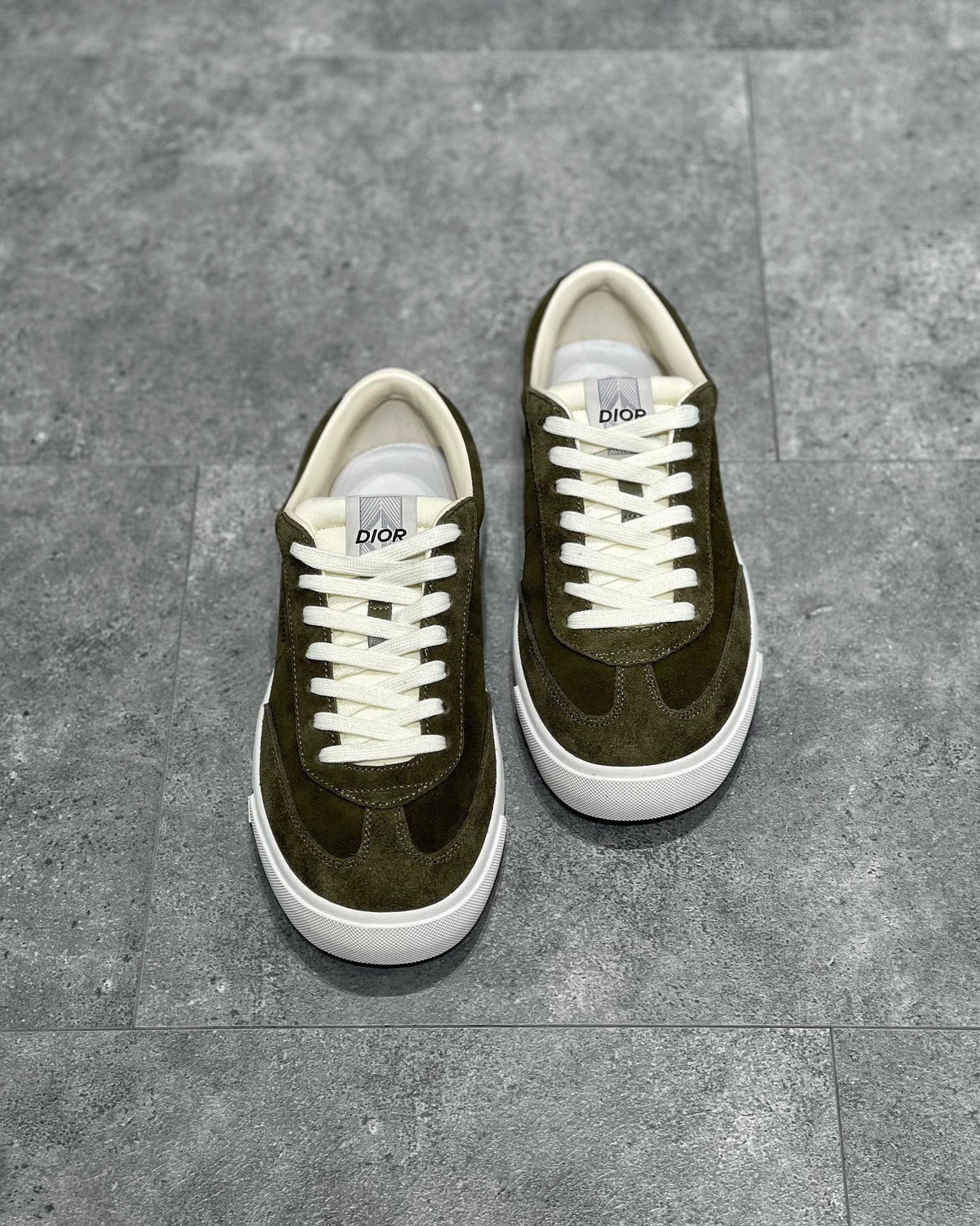 DIO Sneakers