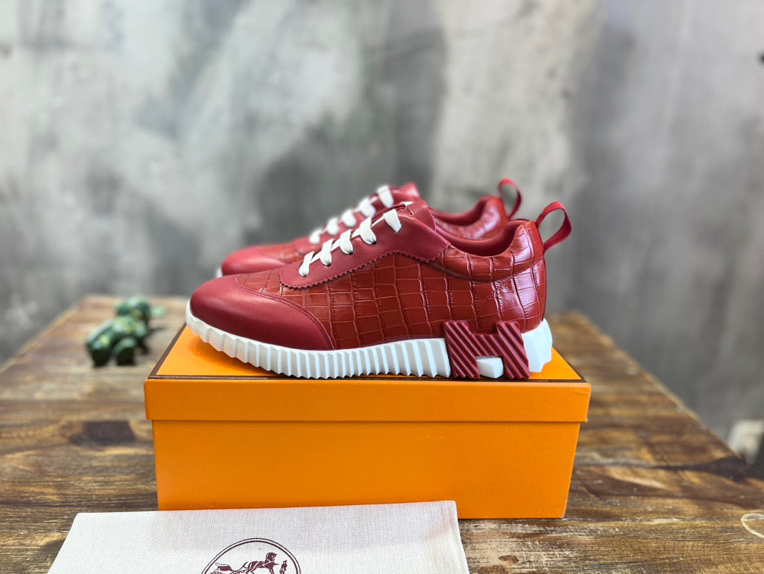HERM Sneakers