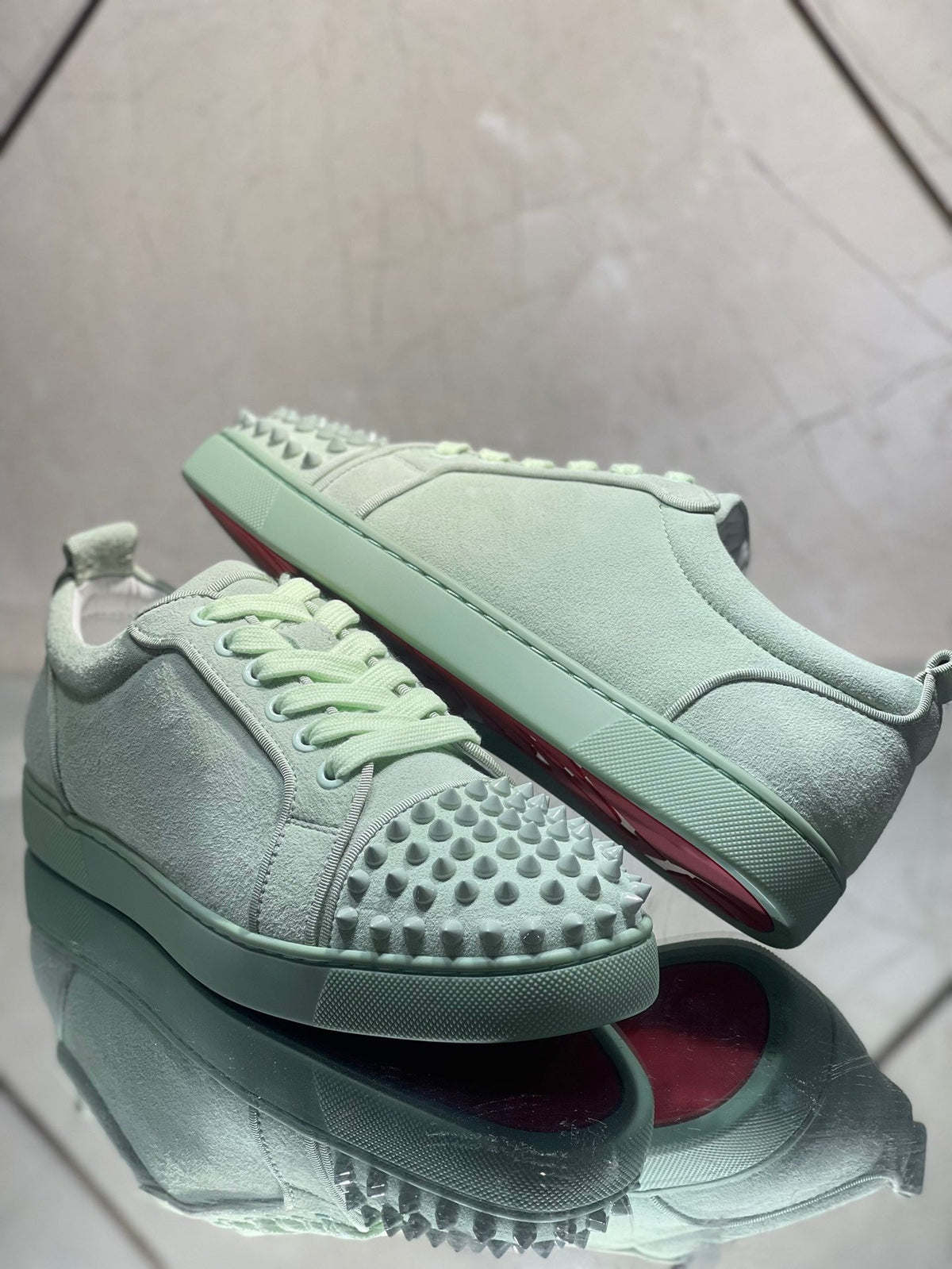 Sneakers & Shoes