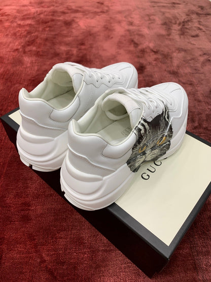 Sneakers & Shoes