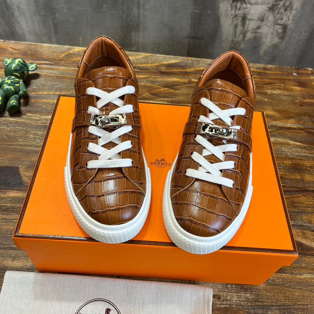 HERM Sneakers