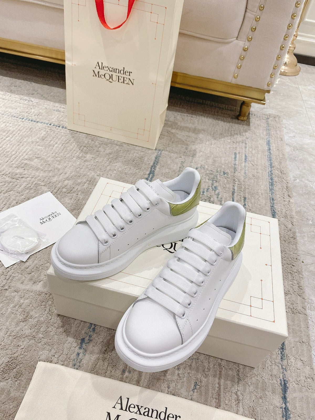Sneakers & Shoes