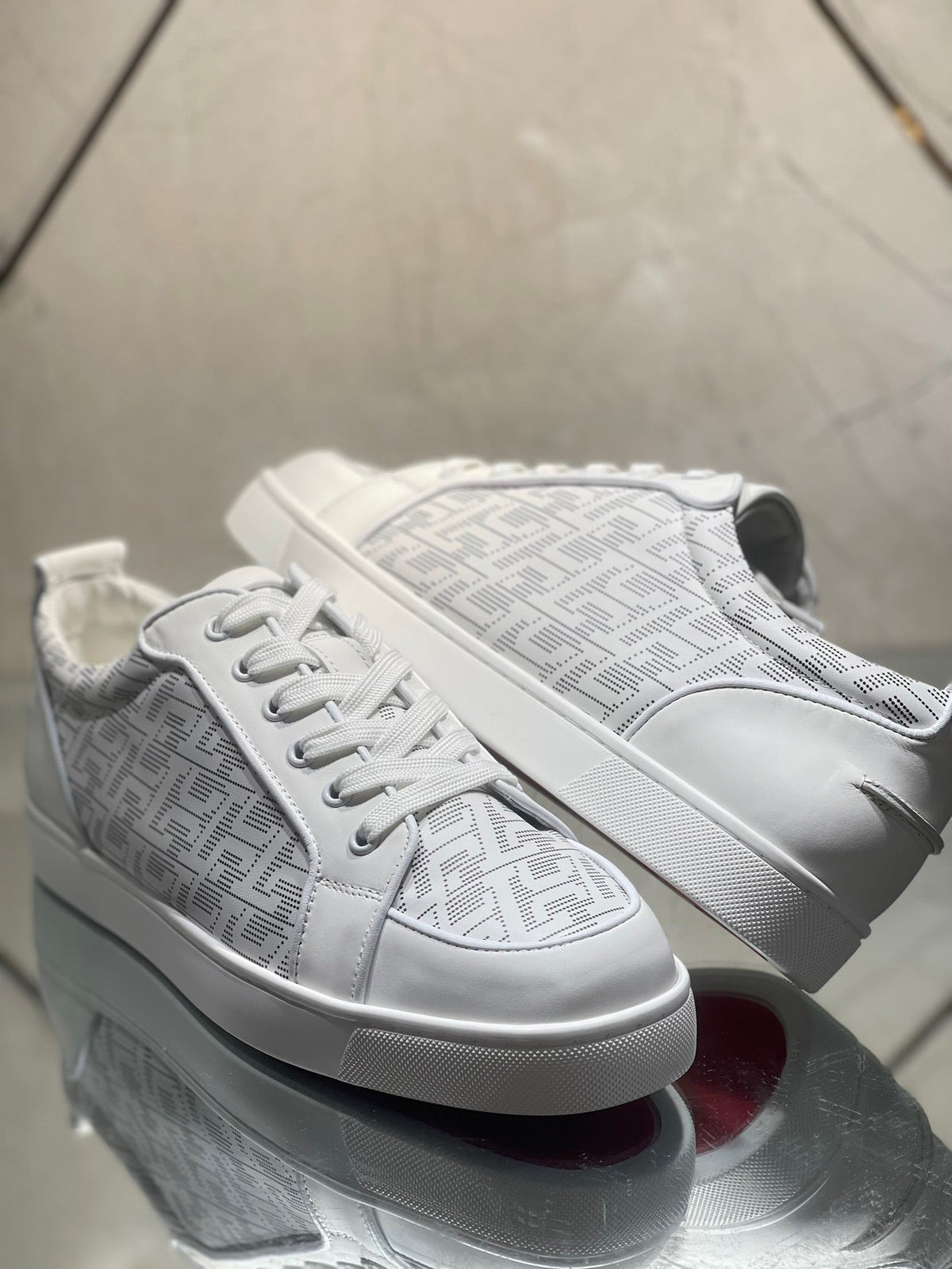Sneakers & Shoes