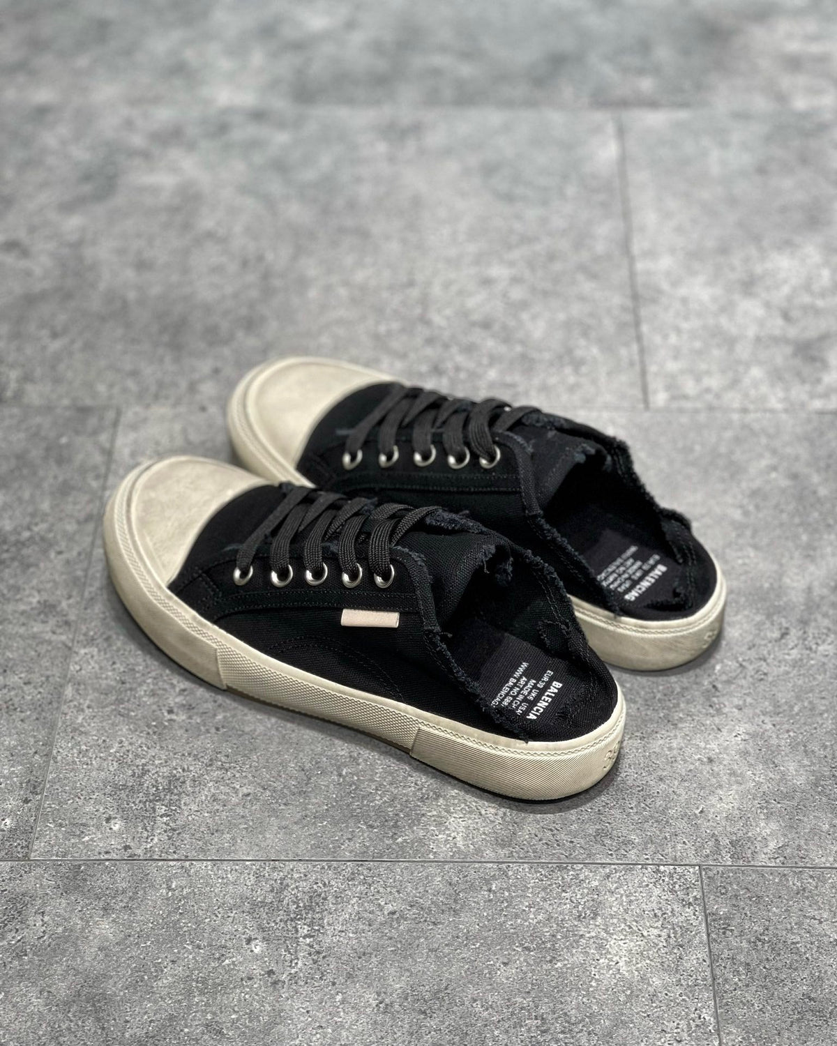 BLCG Sneakers