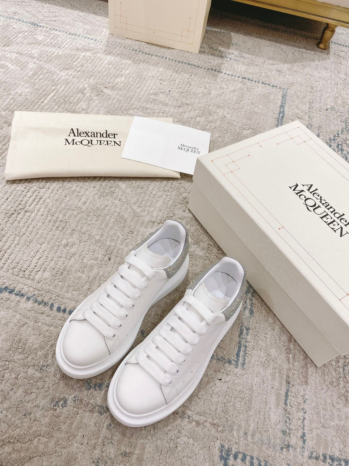 Sneakers & Shoes