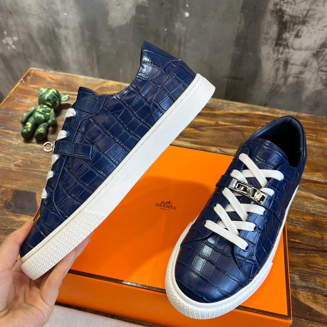 HERM Sneakers