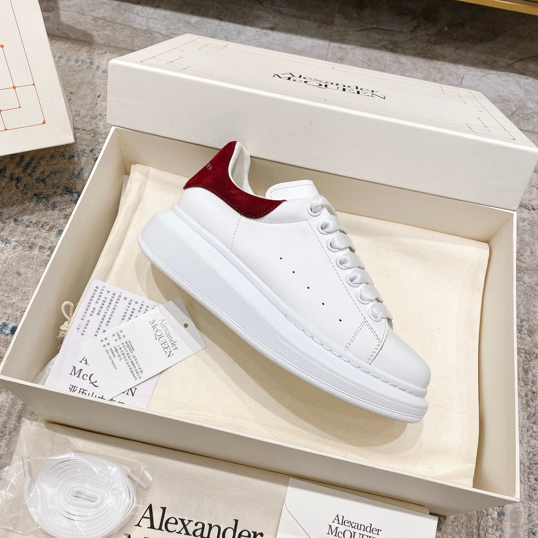 Sneakers & Shoes