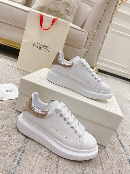 Sneakers & Shoes