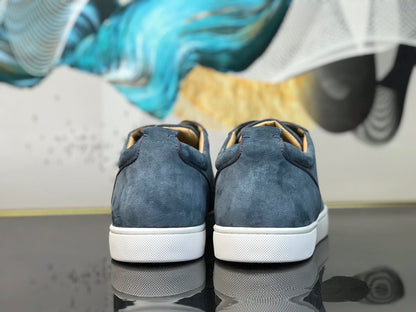 Sneakers & Shoes