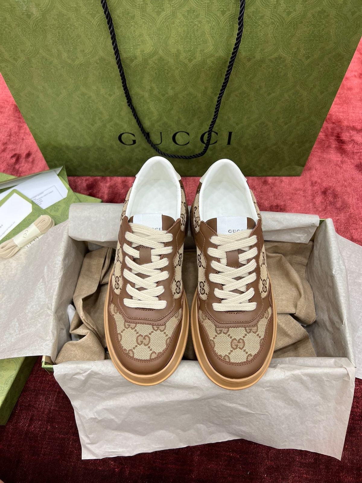 Sneakers & Shoes