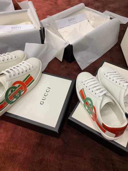 Sneakers & Shoes