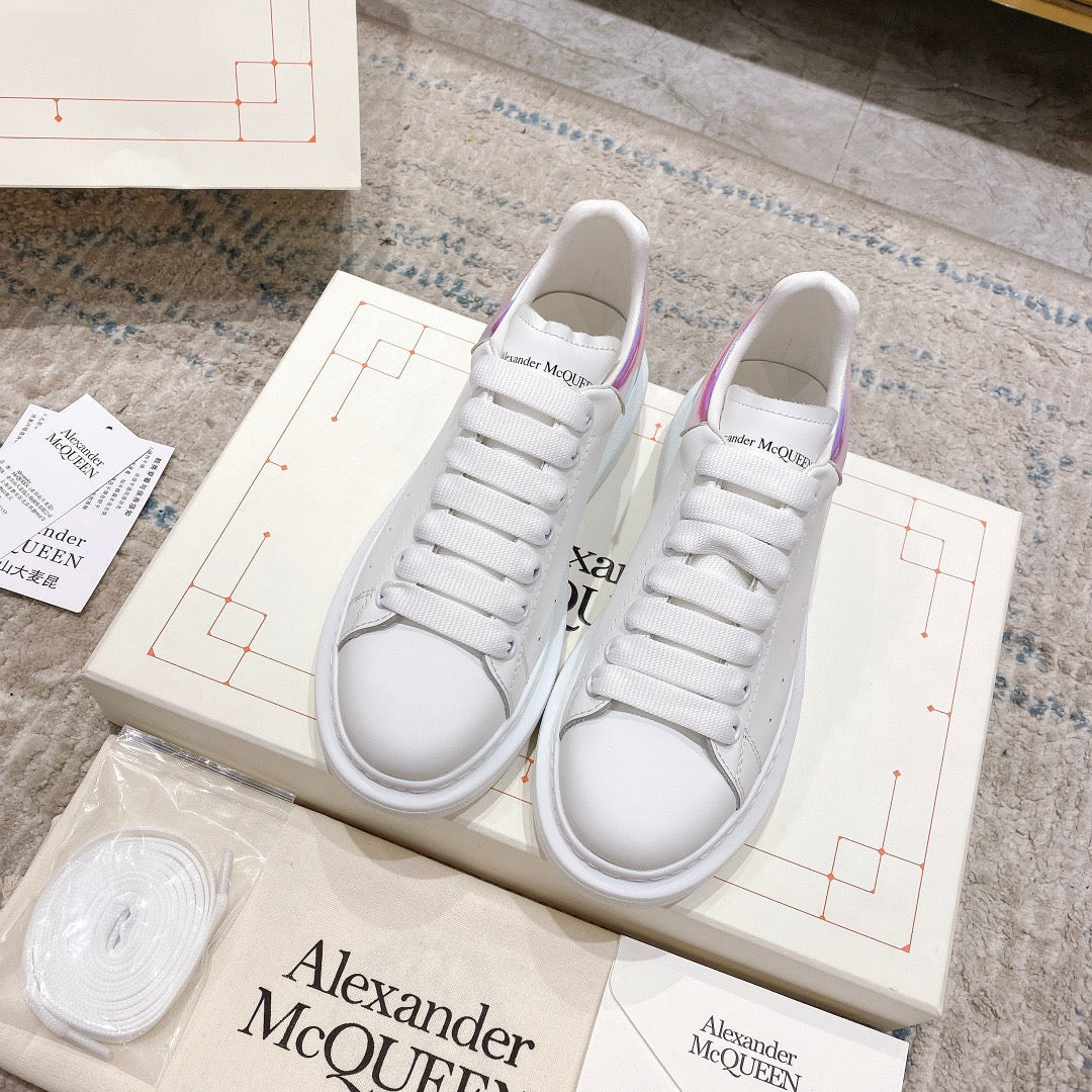 Sneakers & Shoes
