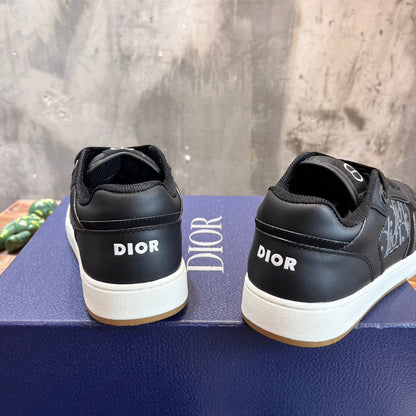 DIO Sneakers