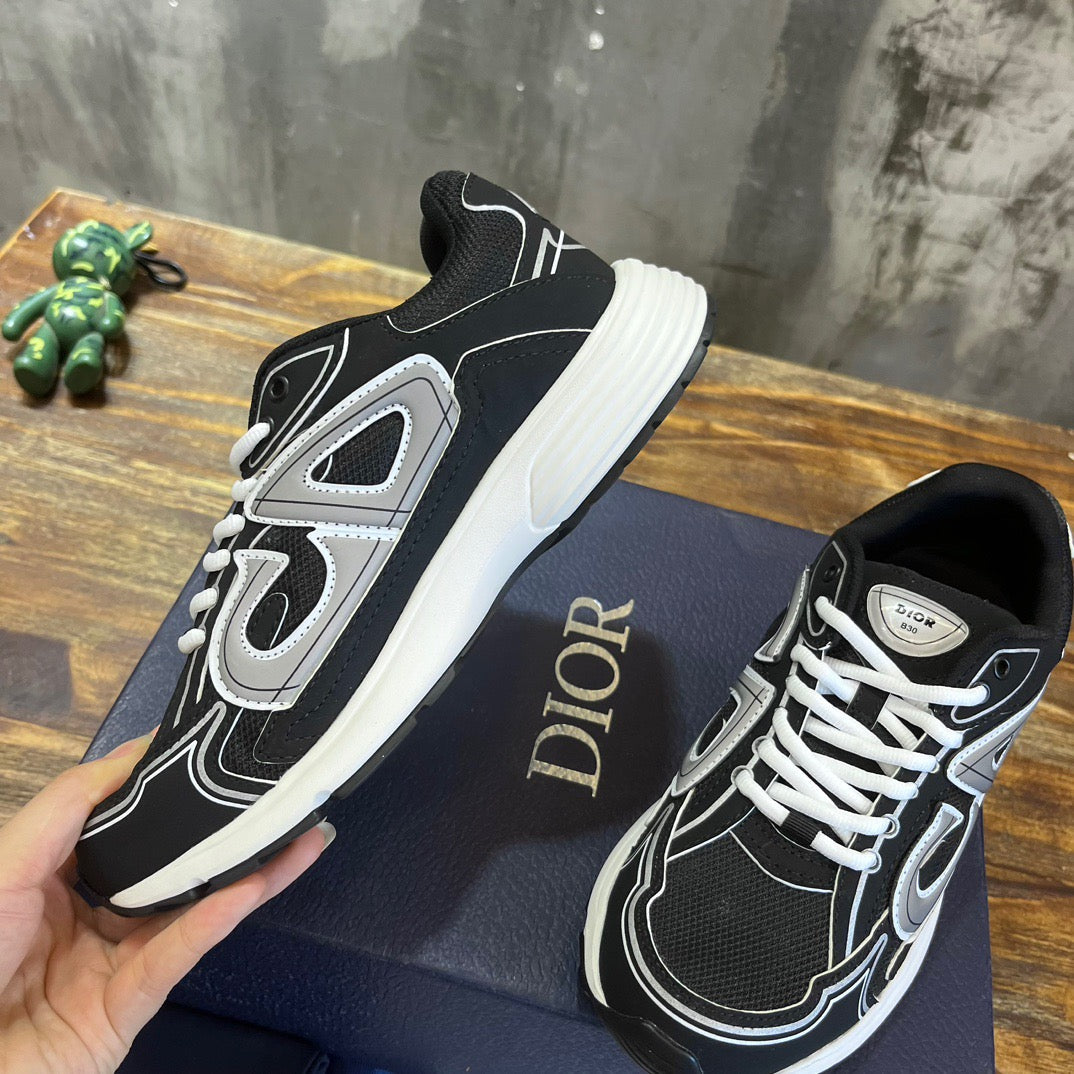 DIO Sneakers