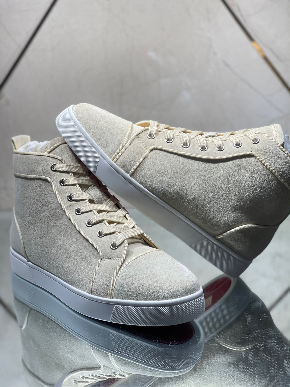 Sneakers & Shoes