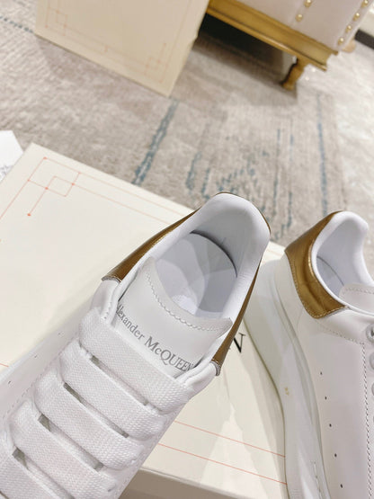 Sneakers & Shoes