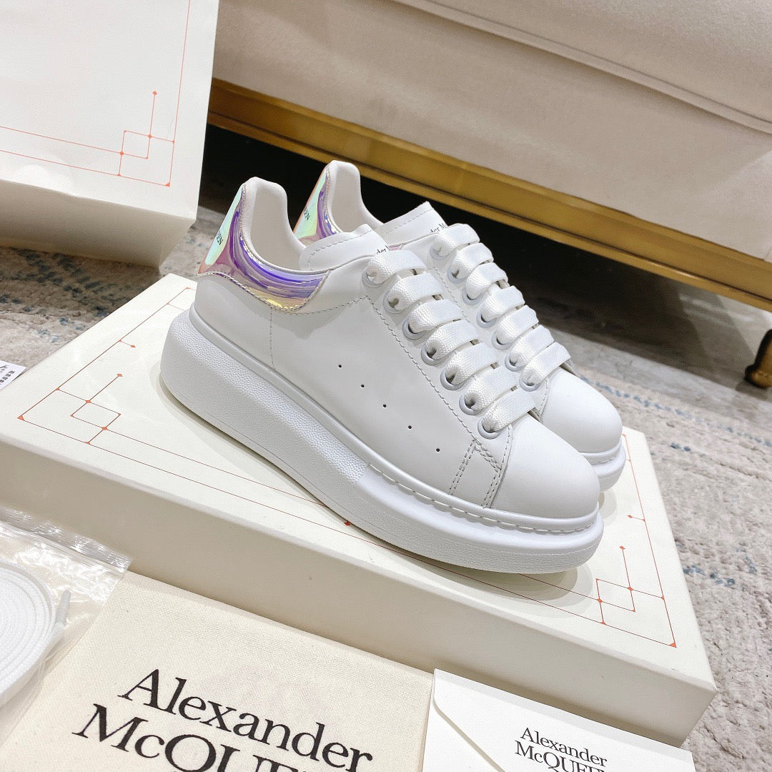 Sneakers & Shoes