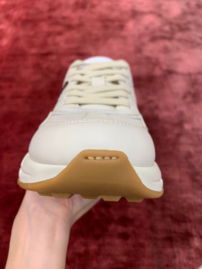 Sneakers & Shoes