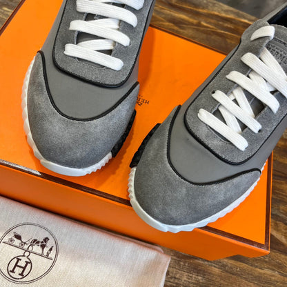 HERM Sneakers