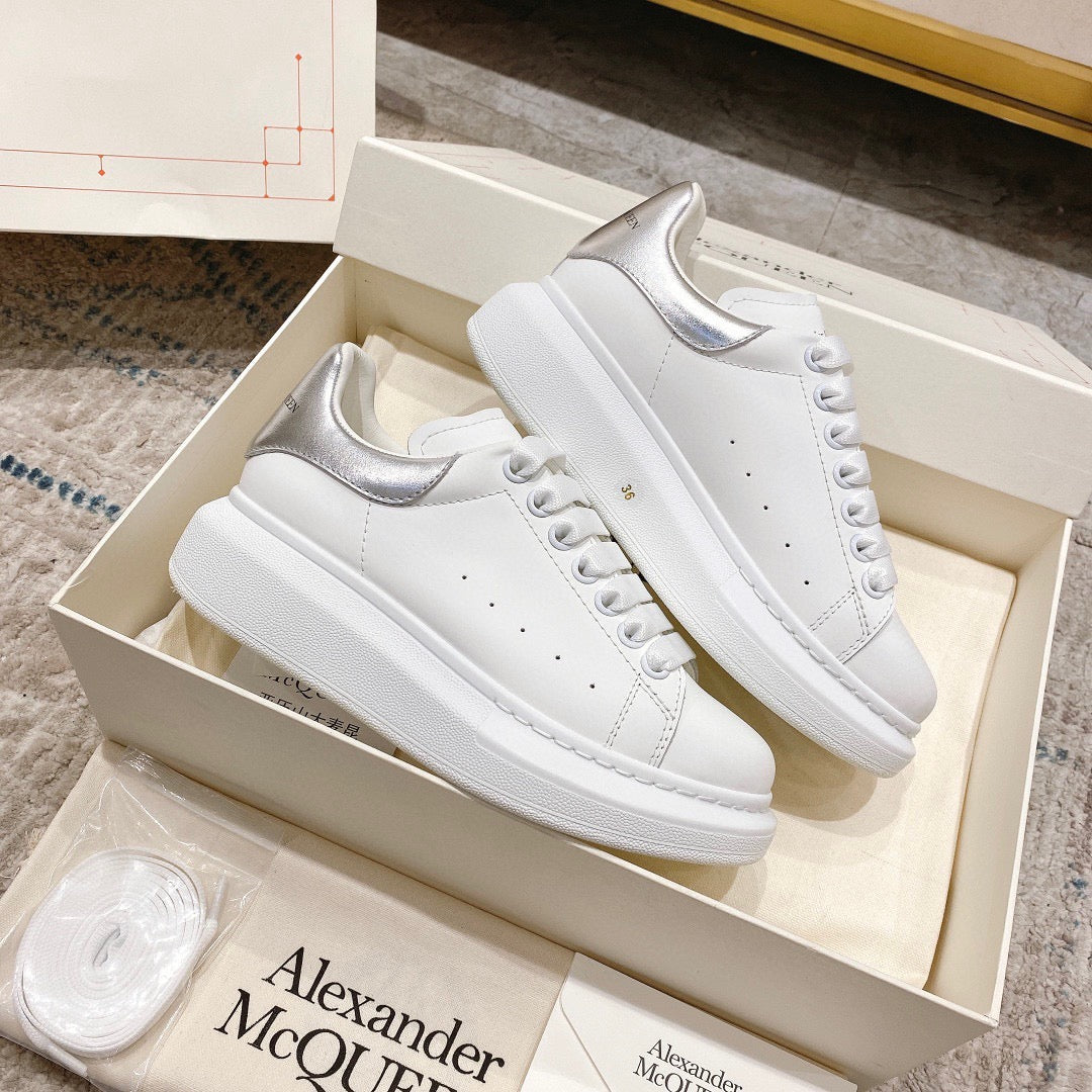Sneakers & Shoes