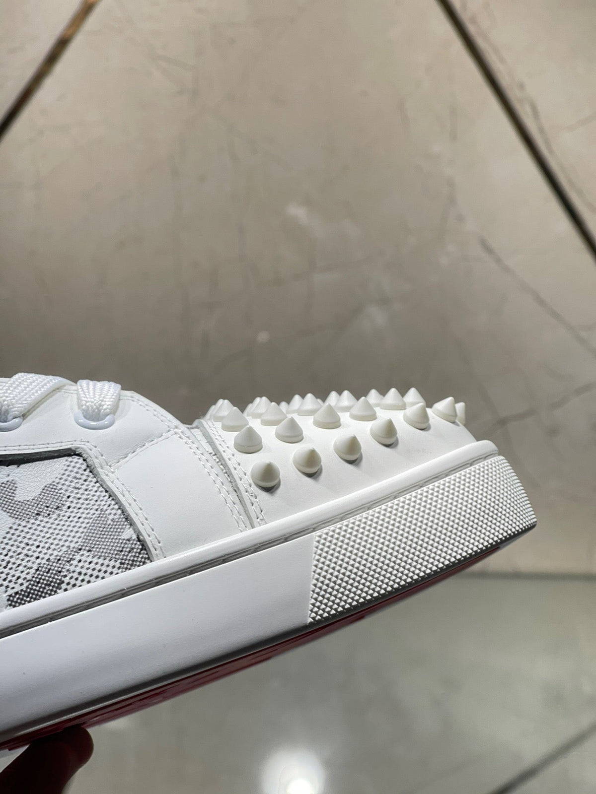 Sneakers & Shoes