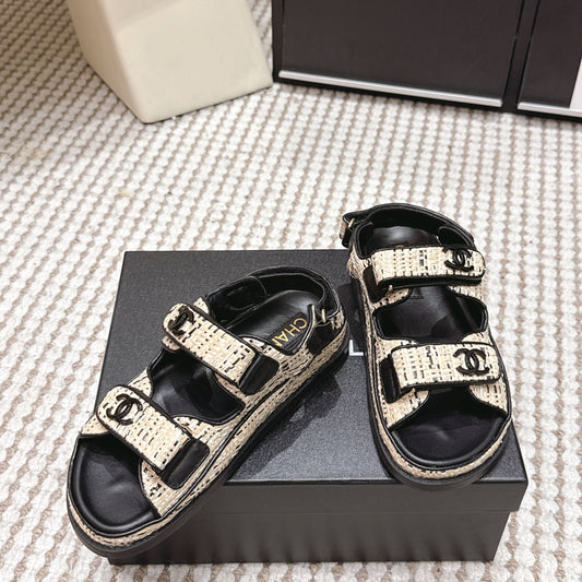 CC 26s Sandals Black Beige Leather Raffia 632400