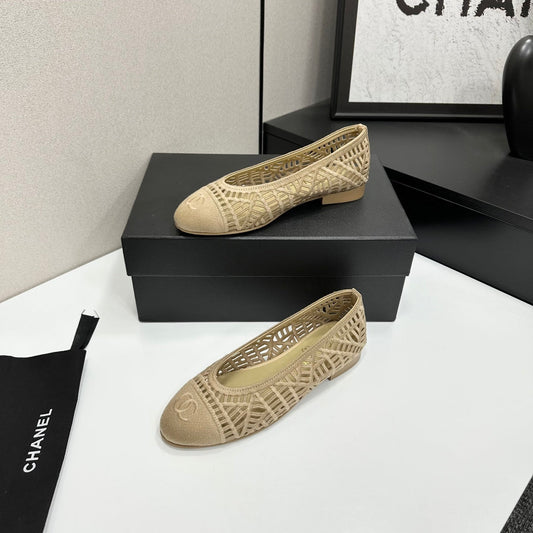 CC 26s Ballet Flats Beige Canvas Leather 626300