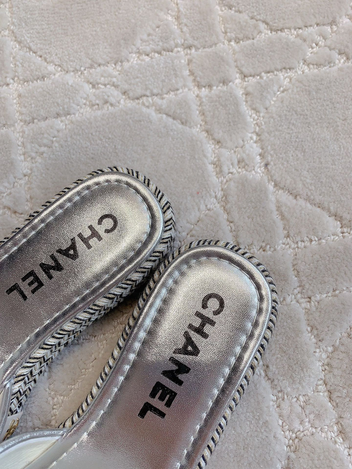 PLATFORM SLIPPERS IN SILVER WOOL AND LAMBSKIN