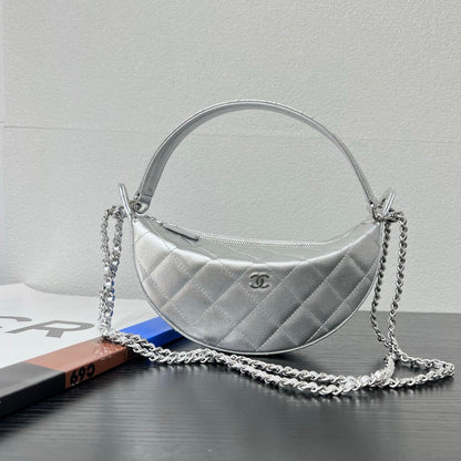 Chanel 2026 Clutch Bag With Strap 22cm Leather