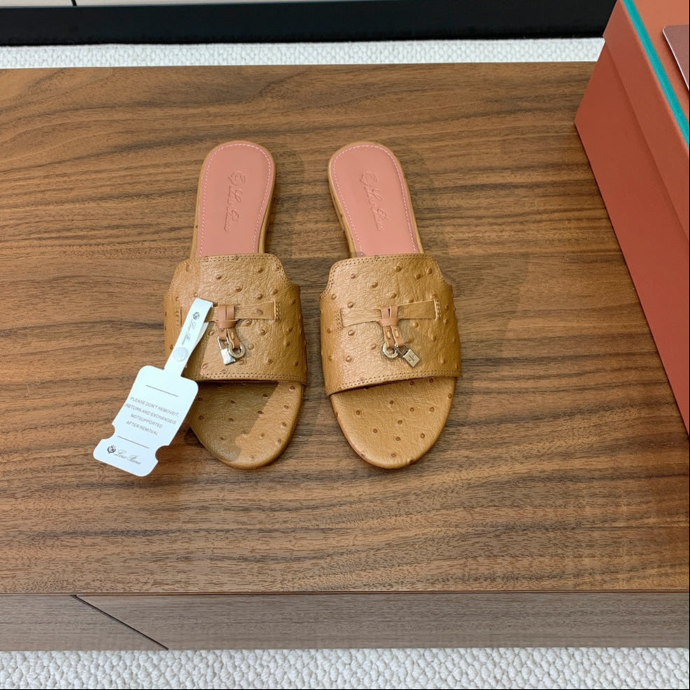 FLAT SLIPPERS IN LIGHT BROWN LAMBSKIN OSTRICH SKIN