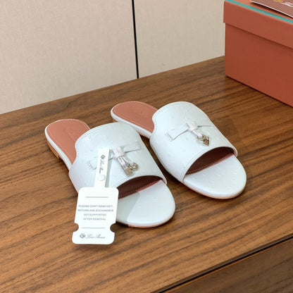 FLAT SLIPPERS IN WHITE LAMBSKIN OSTRICH SKIN