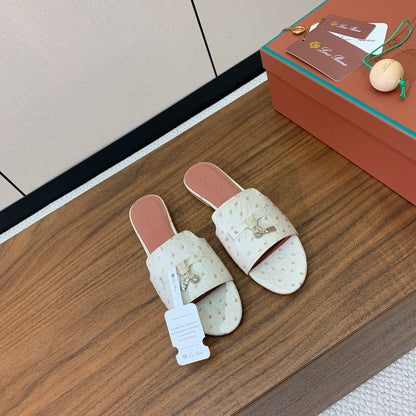 FLAT SLIPPERS IN CREAM WHITE LAMBSKIN OSTRICH SKIN