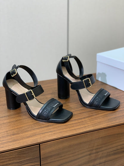 THREE-STRAP HIGH-HEELED EMBROIDERED SANDALS BLACK