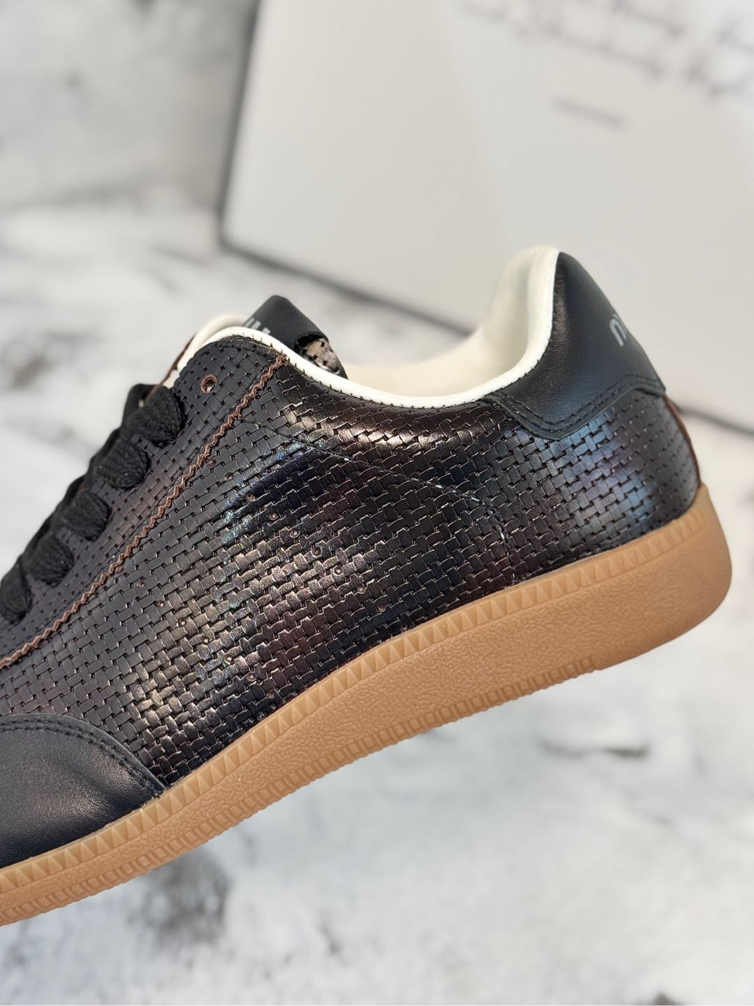 RETRO SNEAKERS IN BLACK LAMBSKIN WITH KNITTED PATTERN