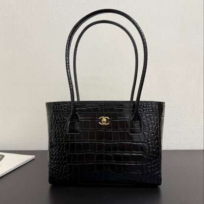 Chanel 2026 Cerf Executive Shopper Tote Bag 28cm Calfskin