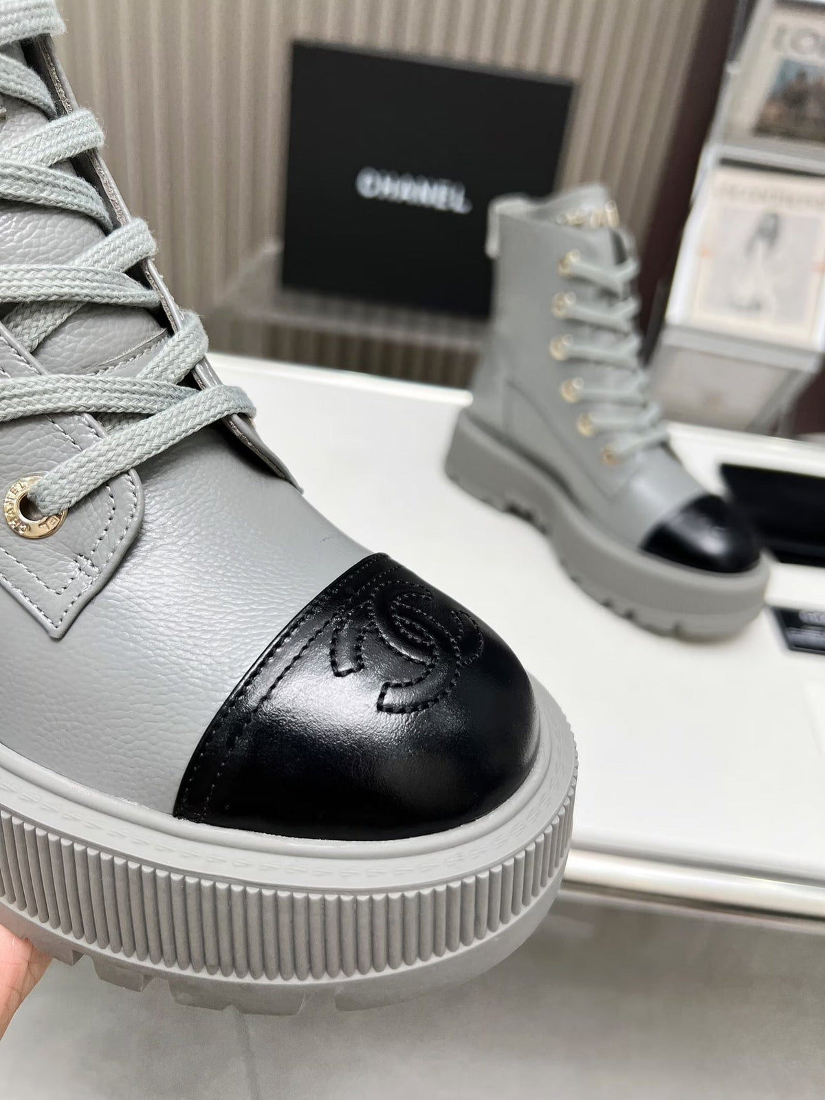 SHORT BOOTS IN SLATE GREY MIX BLACK COWHIDE
