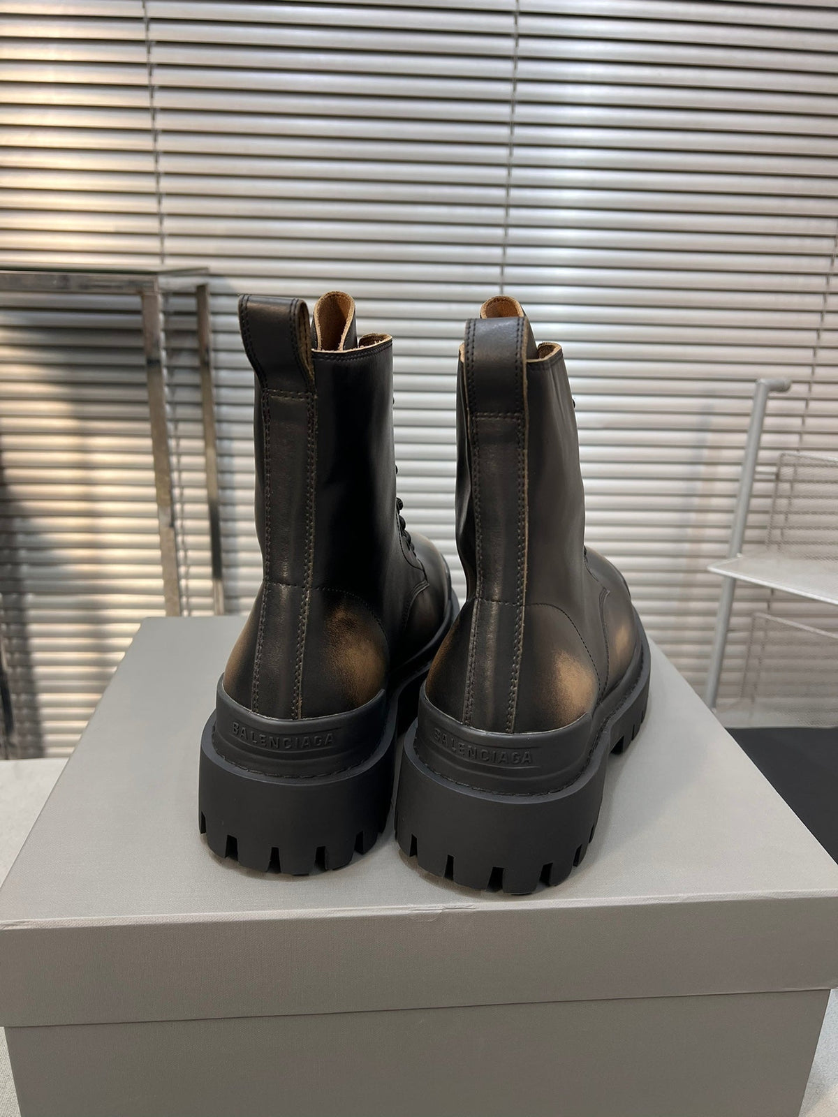 CHUNKY BOOTS IN BLACK MIX BRONZE SMOOTH CALFSKIN