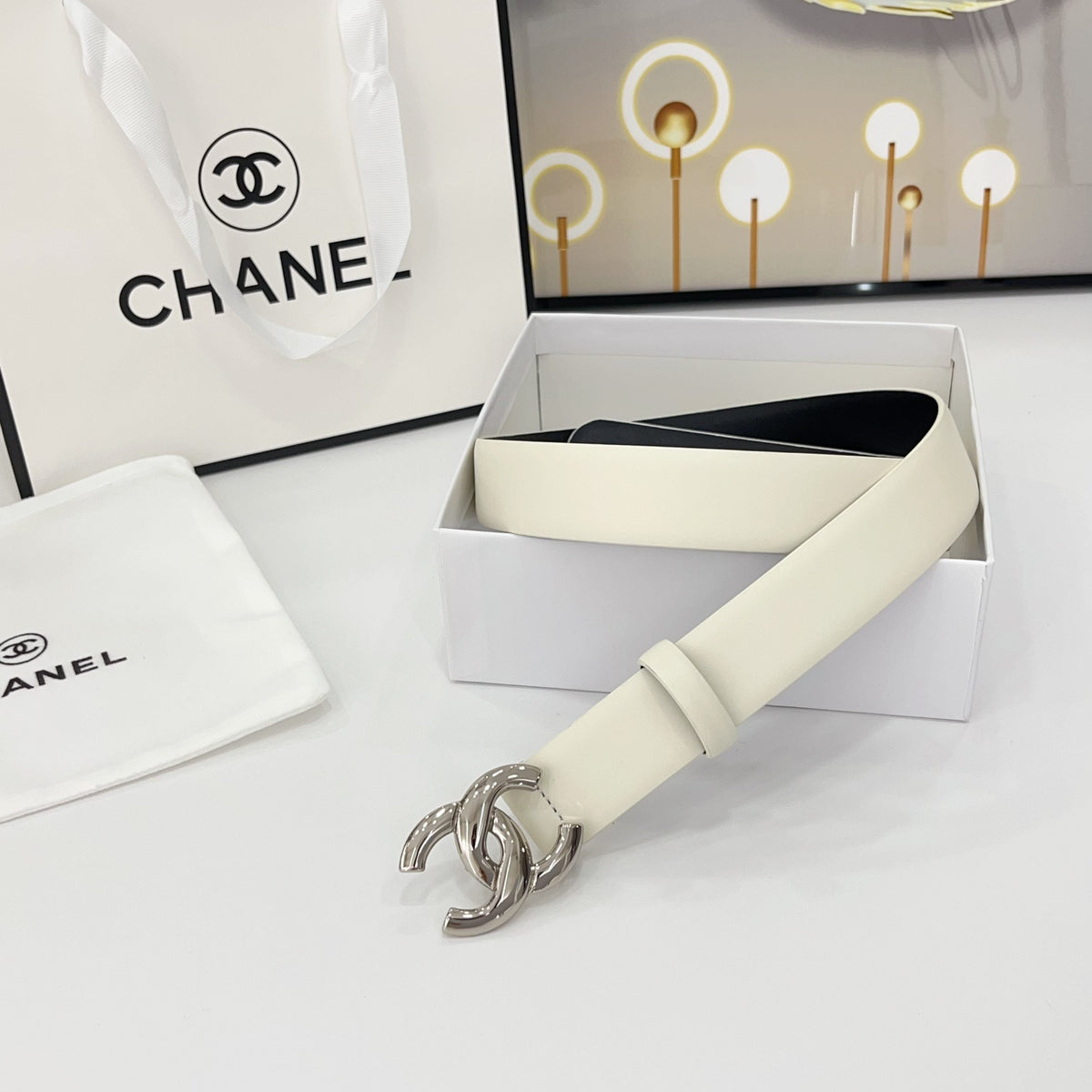 DOUBLE C BELT 30MM IN WHITE CALFSKIN WITH SHINY SILVER BUCKLE