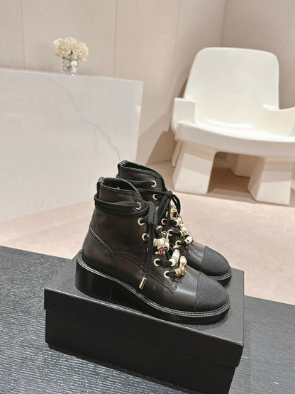 OXFORD SHORT BOOTS BLACK SHEEPSKIN