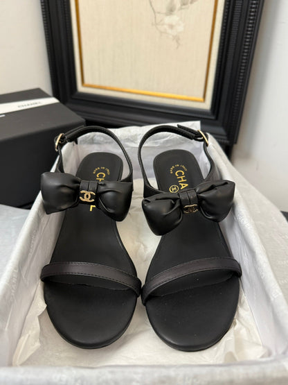 MID HEEL 45 MM SANDALS IN BLACK CALFSKIN