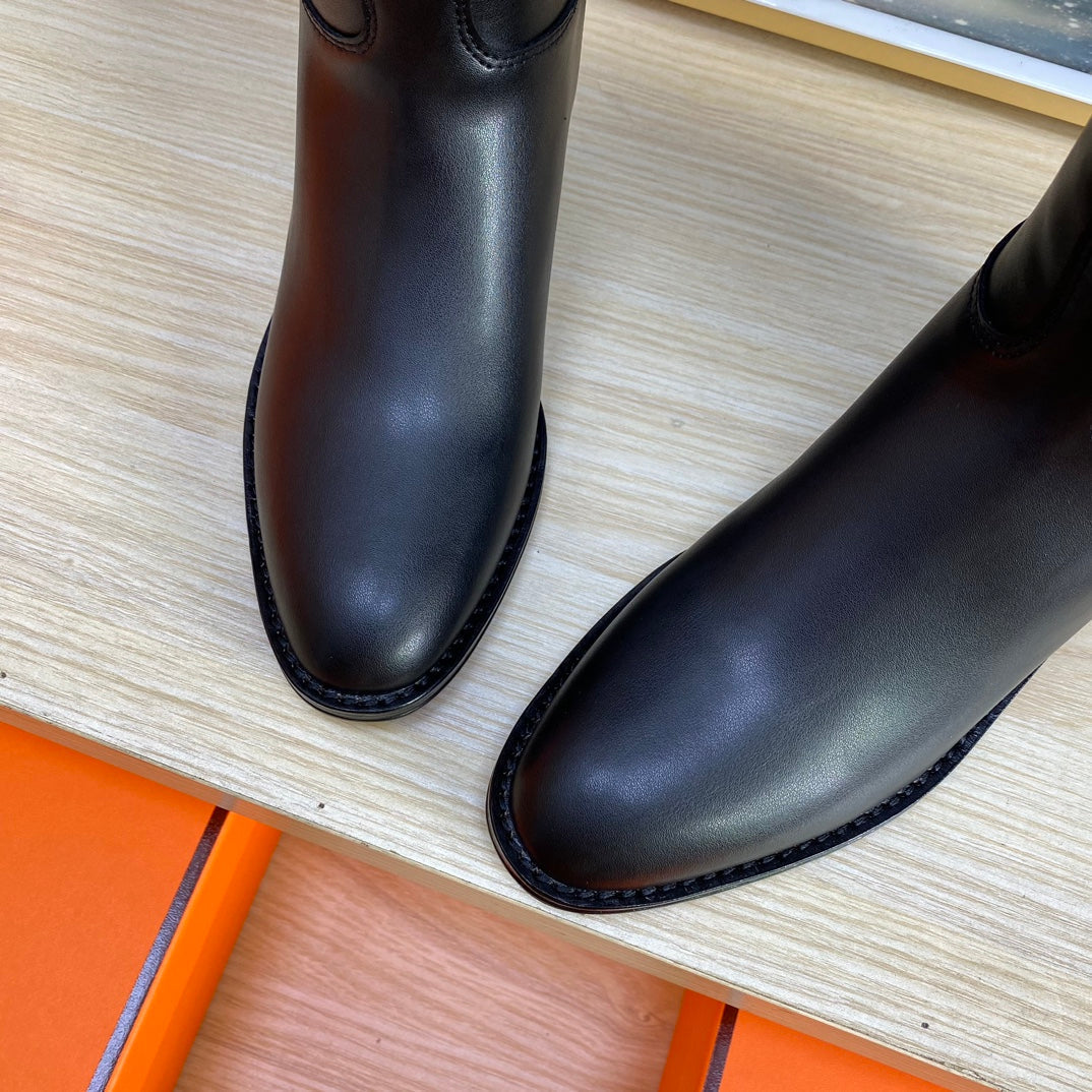 KNEE HIGH BOOTS IN BLACK CALFSKIN