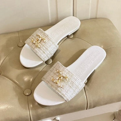 SLIPPERS IN WHITE CREAM TWEED MULE