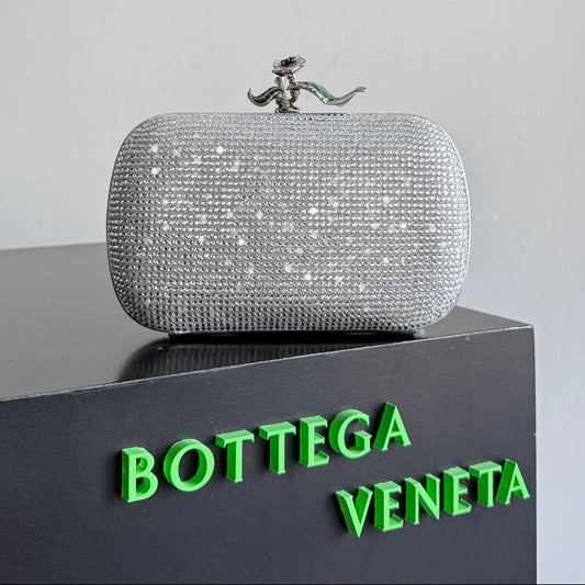 Bottega Veneta 2026 Knot Embellished Clutch 19cm Silver Crystal Leather Minaudière