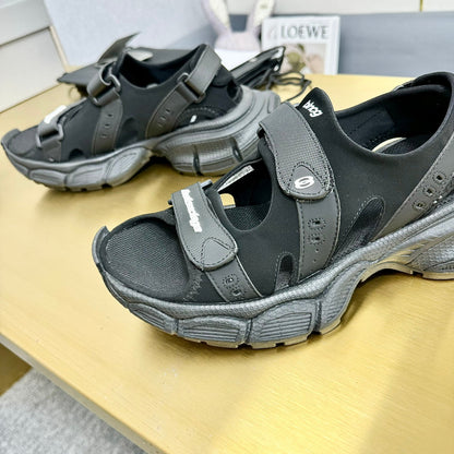 3XL SPORTY SANDALS IN BLACK POLYURETHANE, POLYESTER AND TPU
