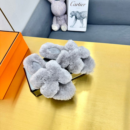 0RAN SHEARLING SANDALS SILVER GRAY