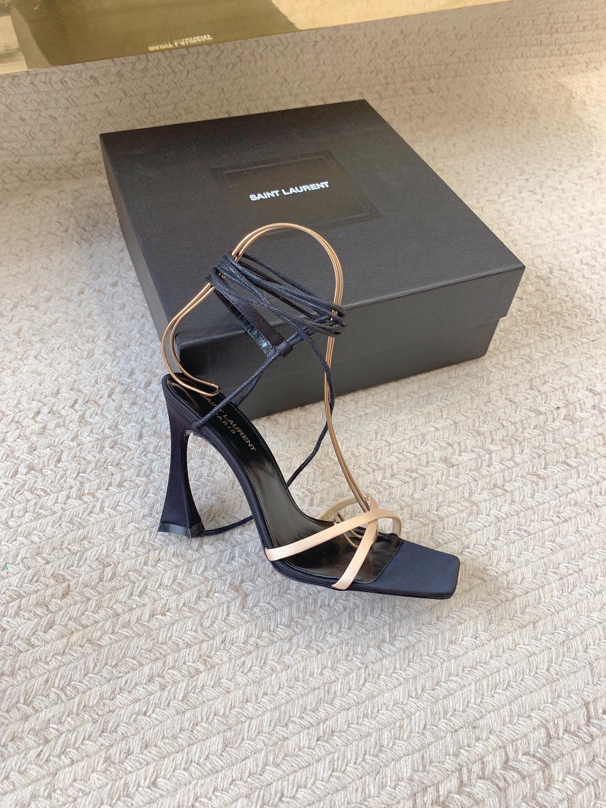 LIZA SANDALS IN BLACK AND NUDE SILK