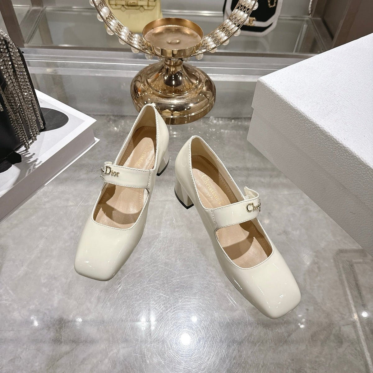 CD 26 Lolita High Heels 40 Ivory Patent Leather 592209